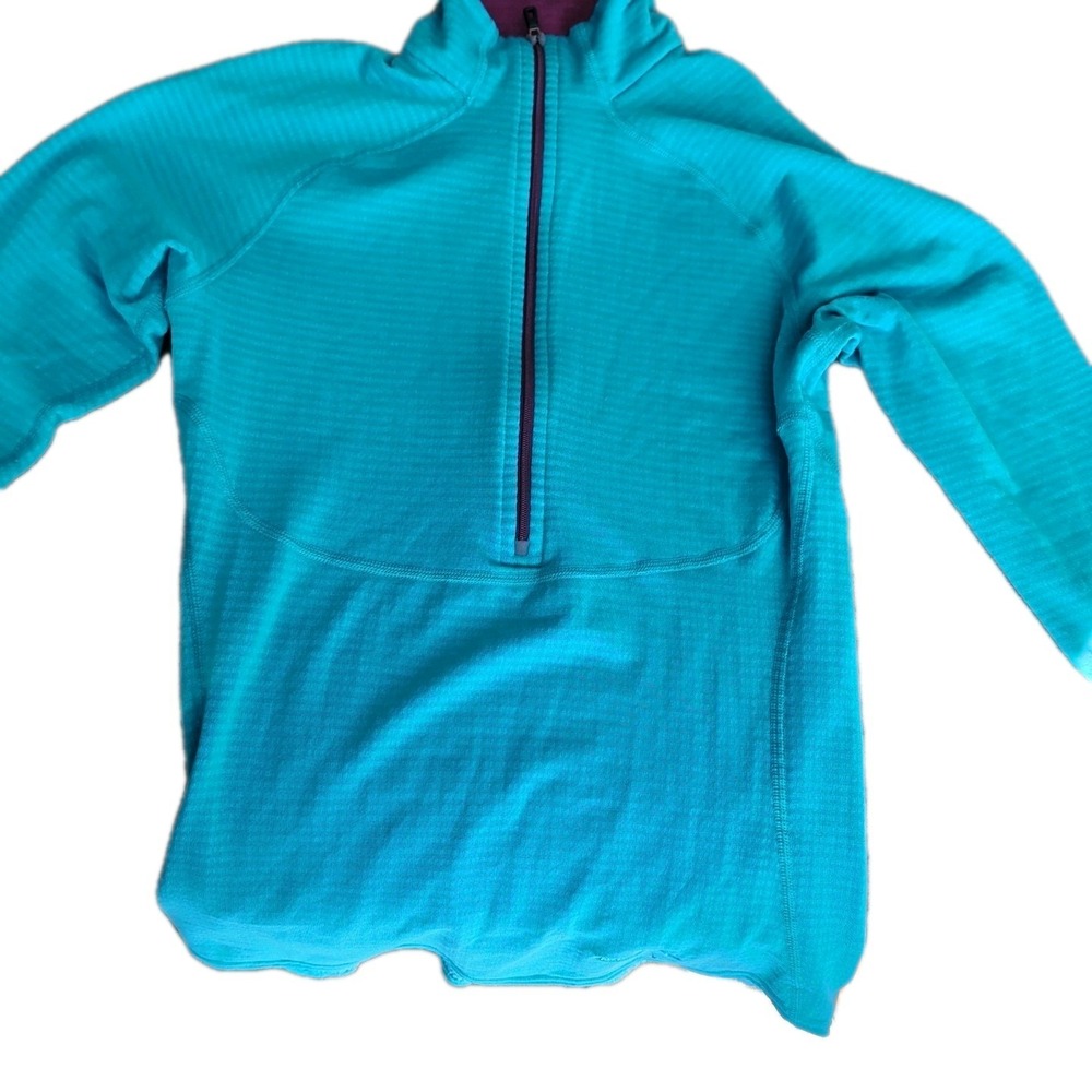 Patagonia Womens Size XS Shirt Long Sleeve Polartec Polyester Blend Thumb Holes